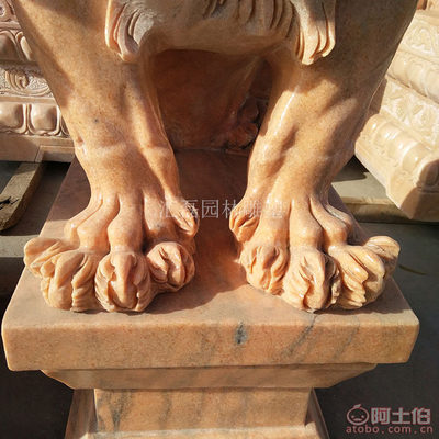 【曲陽縣匯磊石材雕刻廠廠家直銷石雕蹲獅一對定制晚霞紅爬獅雕塑小區園林公司門口擺件】曲陽縣匯磊石材雕刻廠 - 產品庫
